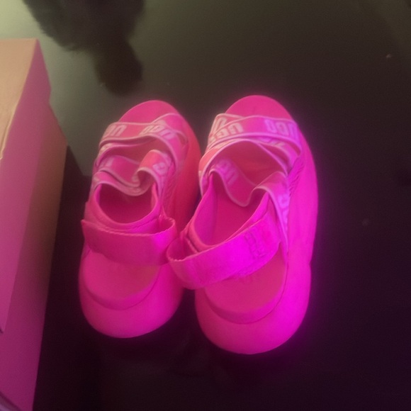 I wore them twice so they’ve just been put up , I’ve grew out of them. - Picture 8 of 8